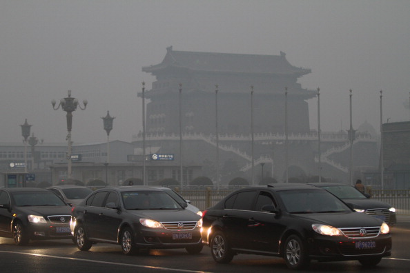 Heavy Smog Hits Beijing